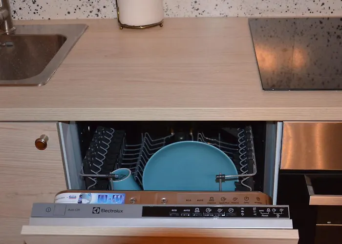 With Outdoor Jacuzzi And Sauna *