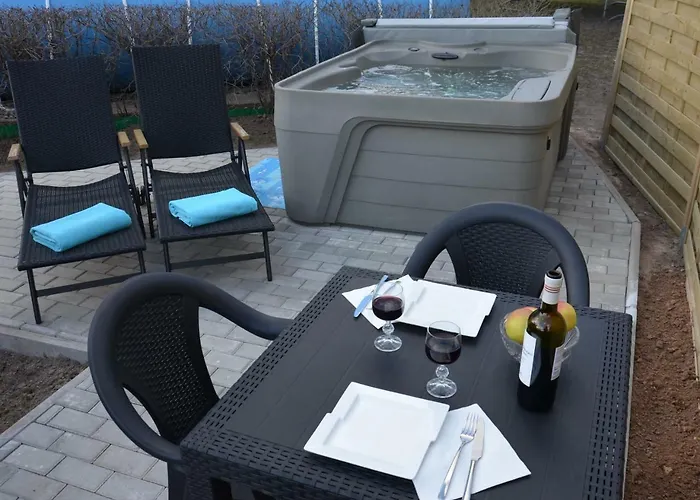 With Outdoor Jacuzzi And Sauna Вильнюс