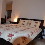 アパート With Outdoor Jacuzzi And Sauna ヴィリニュス