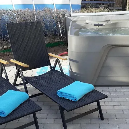 With Outdoor Jacuzzi And Sauna Apartman Vilnius